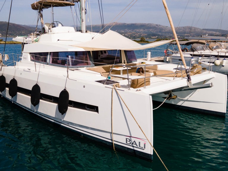 Bali Bali 4.3 in Lefkáda on SamBoat