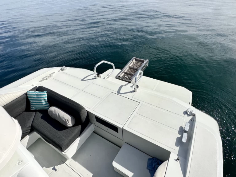 Pershing Pershing 48 in Roses on SamBoat