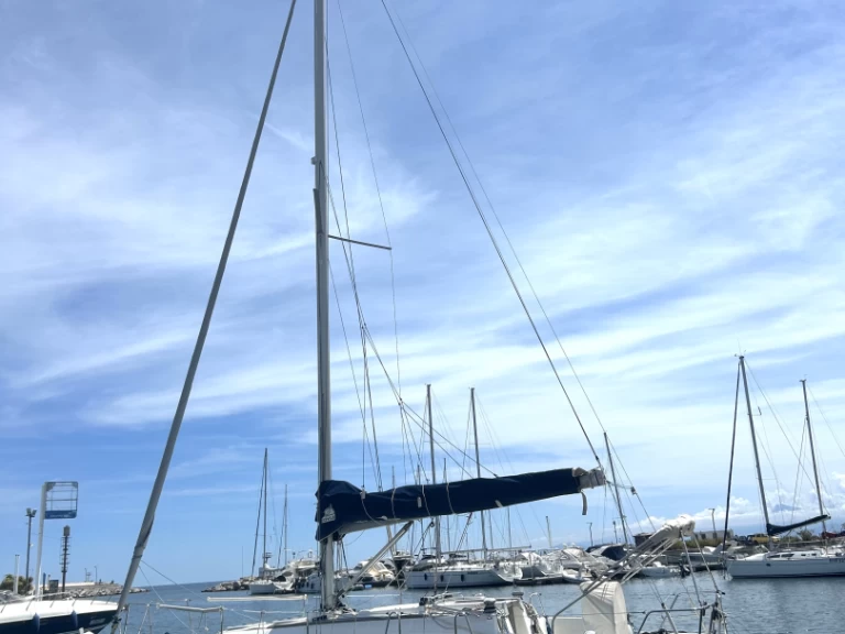 Bénéteau Oceanis 31 charter bareboat or captained in  Palermo