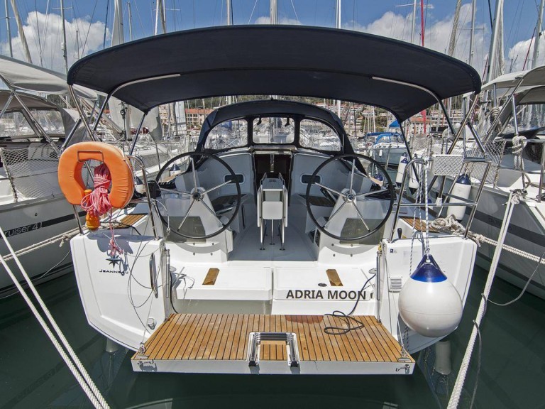 Yacht charter Split cheap Sun Odyssey 349