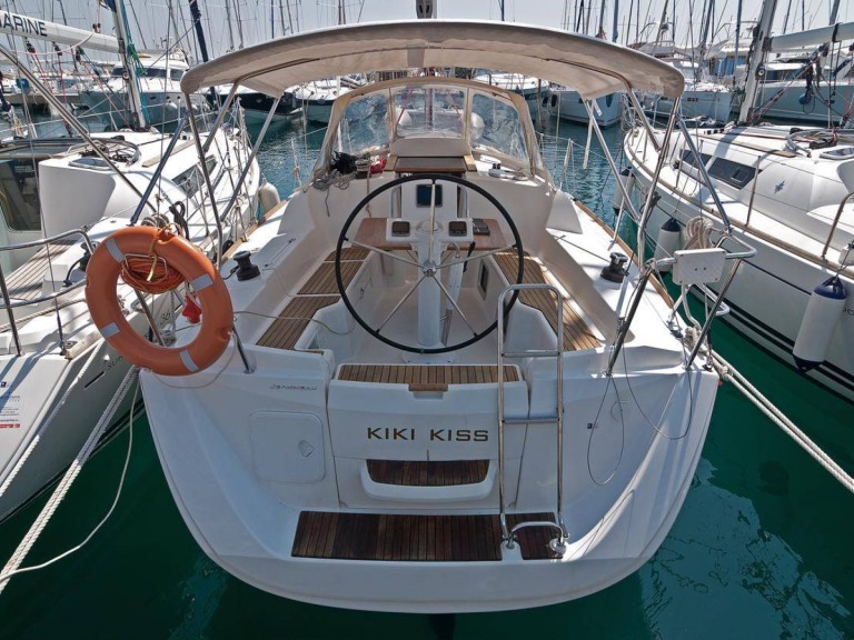 Boat rental Jeanneau Sun Odyssey 33i in Split on Samboat