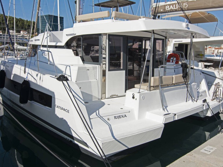 Rent a Bali Bali Catspace Voile Split