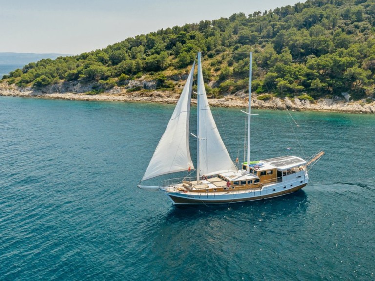 Boat rental Custom Made Sole in Kaštel Gomilica on Samboat