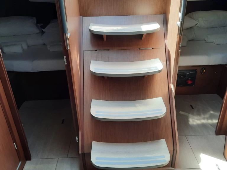 Boat rental Bénéteau Oceanis 40.1 in Split on Samboat