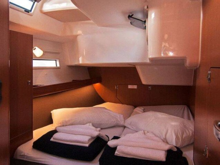 Yacht charter Split cheap Cruiser 51