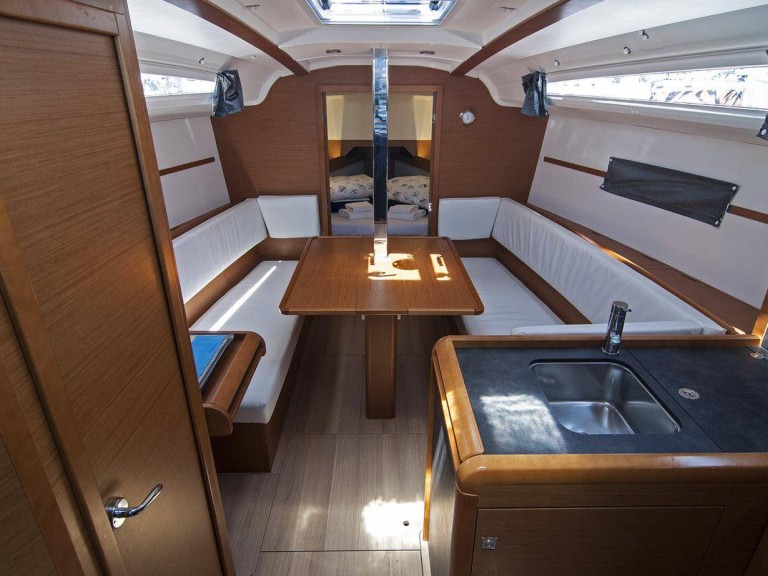 Bareboat Rental Sailboat Jeanneau with a boat licence