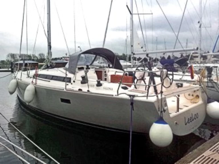 Bareboat Rental Sailboat Salona with a boat licence