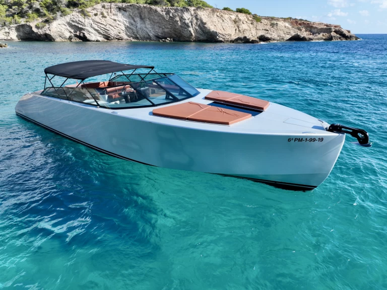 Boat rental Waterdream California 65 in Ibiza Town on Samboat