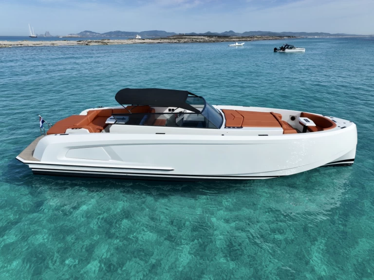 Motorboat rental in Ibiza Town - Vanquish VQ 45