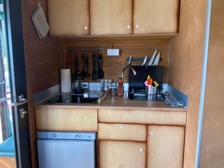 Houseboat rental with or without captain Floss Priepert