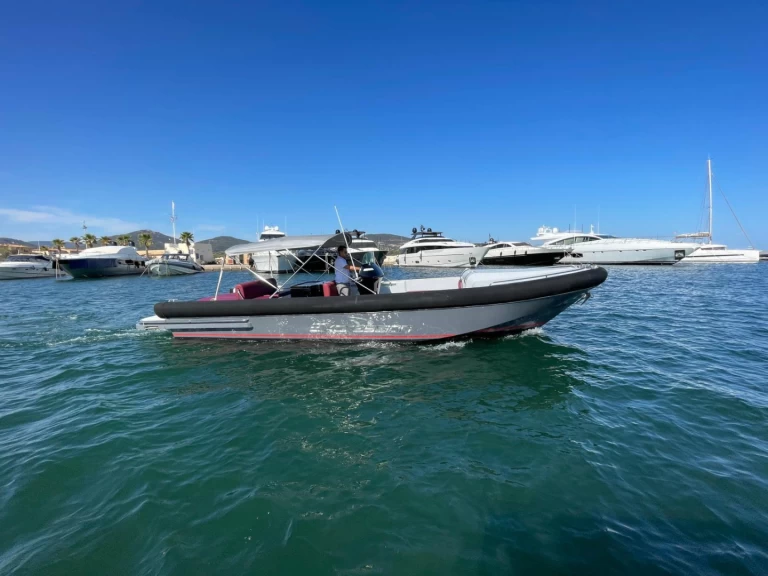 Motorboat for rent Port de Cannes Marina at the best price