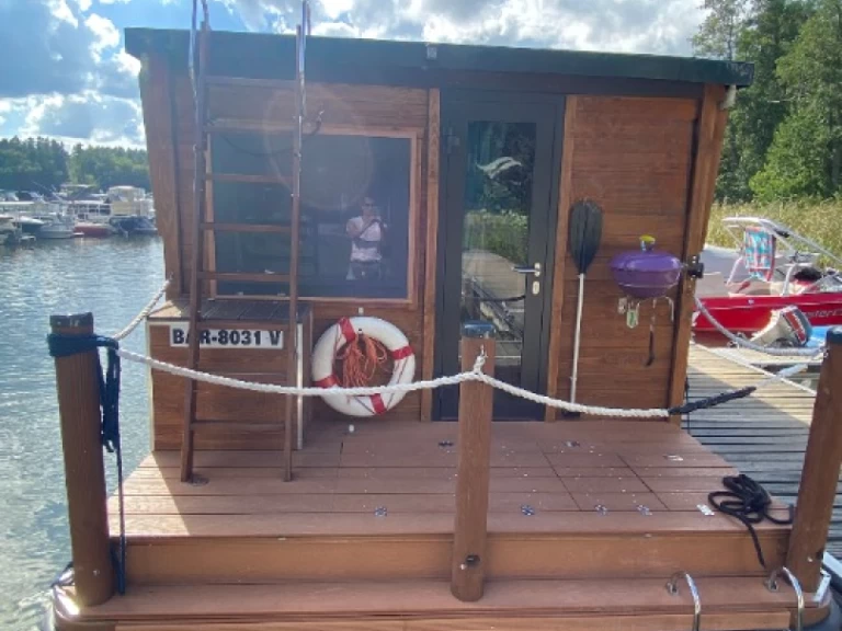Houseboat for rent Priepert at the best price