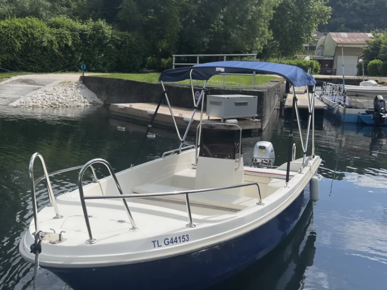 Boat rental Safter SAFTER 480 in Aix-les-Bains on Samboat