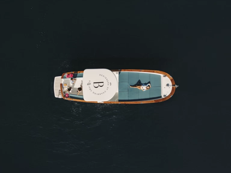 Motorboat rental in Amalfi - Gozzo FPJ FPT-F4AE0686*Q