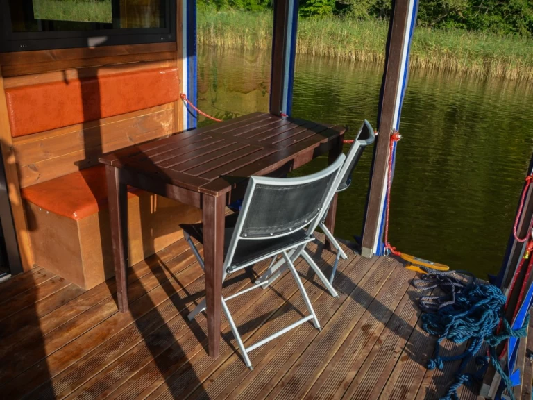 Floss D7 in Wolziger See on SamBoat