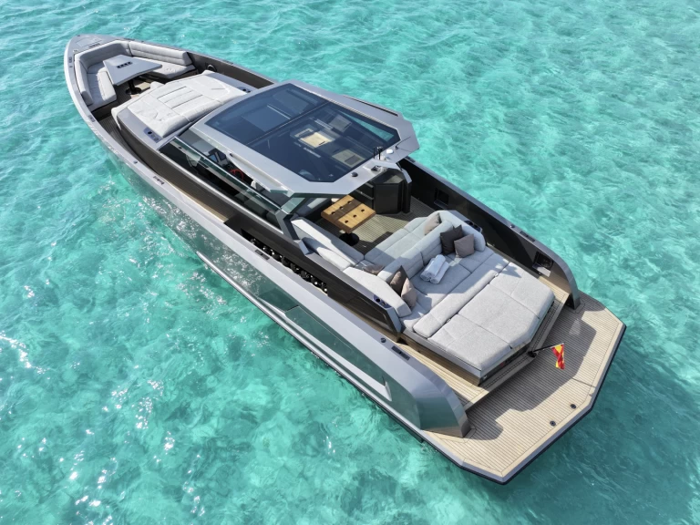 Motorboat rental in Ibiza Town - Vanquish VQ52 - CASA ATLANTIS