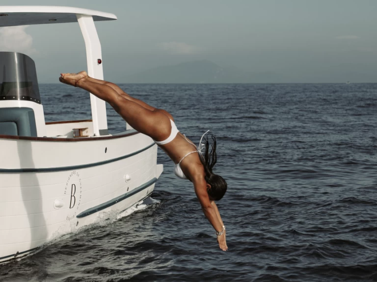 Rent a Gozzo FPJ FPT-F4AE0686*Q Amalfi