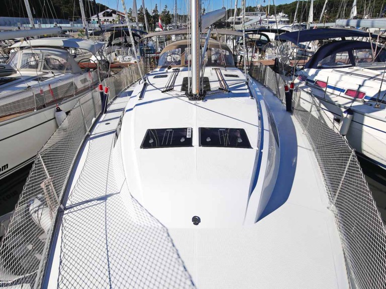 Bareboat Rental Sailboat Bavaria with a boat licence