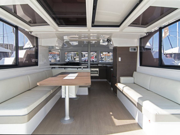 Yacht charter Split cheap Bali Catspace Voile