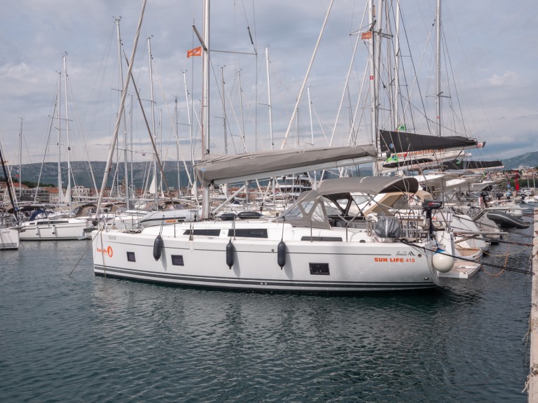 Boat rental Hanse Hanse 418 in Split on Samboat