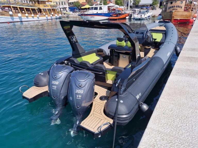 Yacht charter Rovinj cheap 32 GT