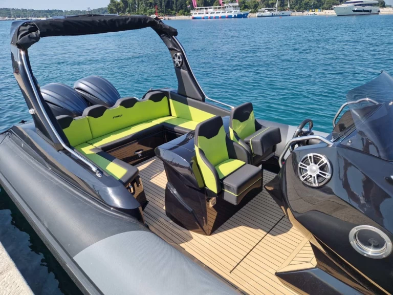 Boat rental Stingher 32 GT in Rovinj on Samboat