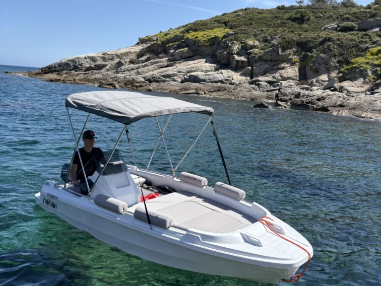 Bareboat Rental Motorboat Roto Nautica  with a boat licence