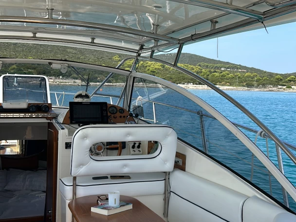 Motorboat for rent Umag at the best price