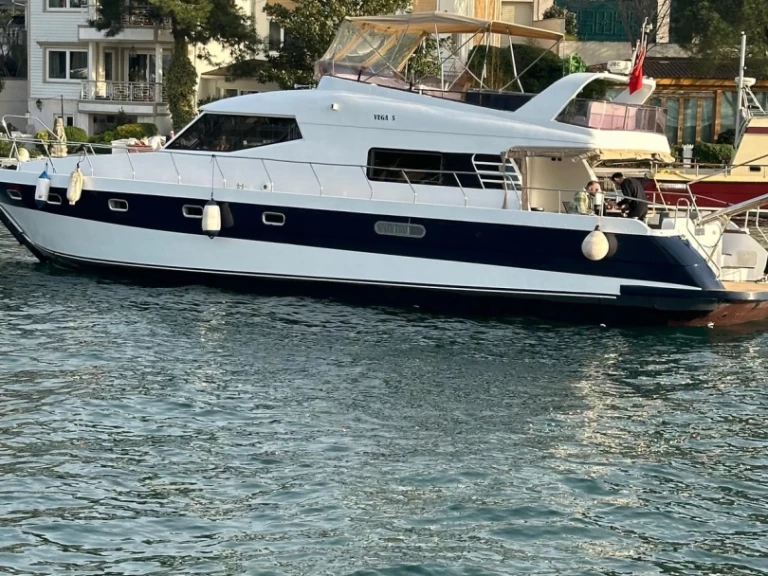 Luxury Yacht rental with or without captain costom made  Beşiktaş
