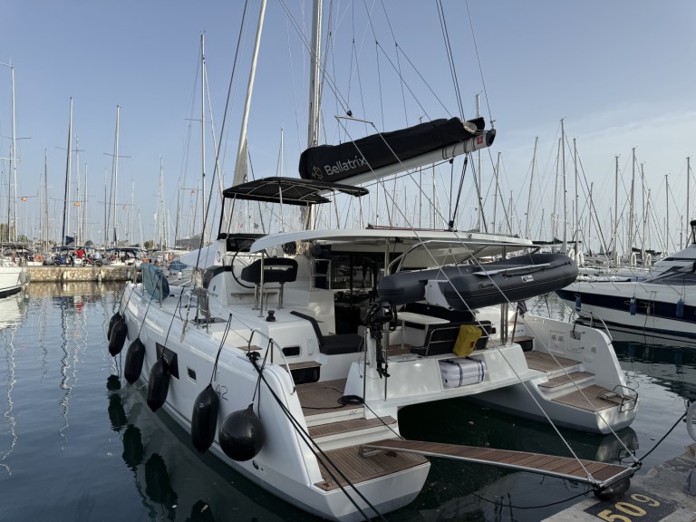 Catamaran rental in Alimos - Lagoon Lagoon 42