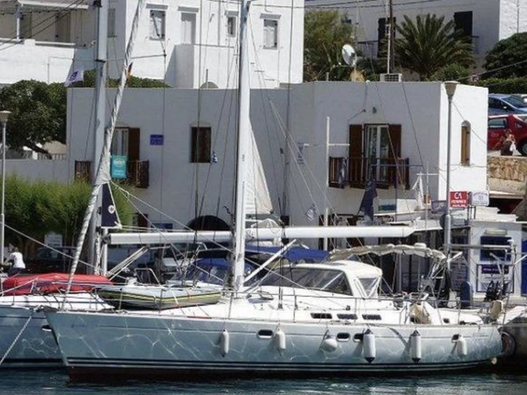 Sailboat for rent Hyères at the best price