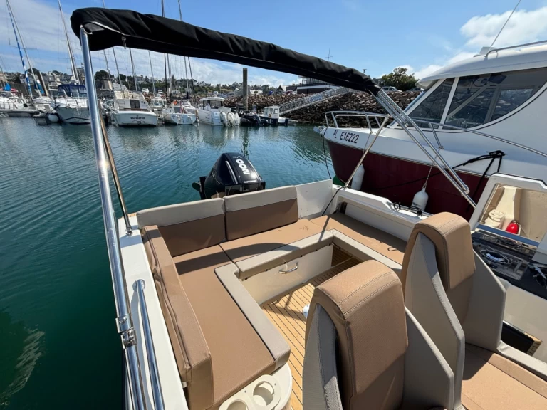 Yacht charter Trébeurden cheap QUICKSILVER 755 ACTIV SUNDECK