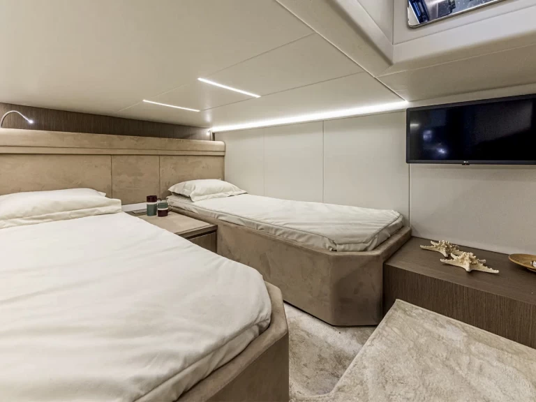 Motorboat rental in Ibiza Town - LE MANS 45 14m