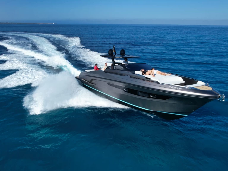 Boat rental DAYTONA 50 15m in Ibiza Town on Samboat