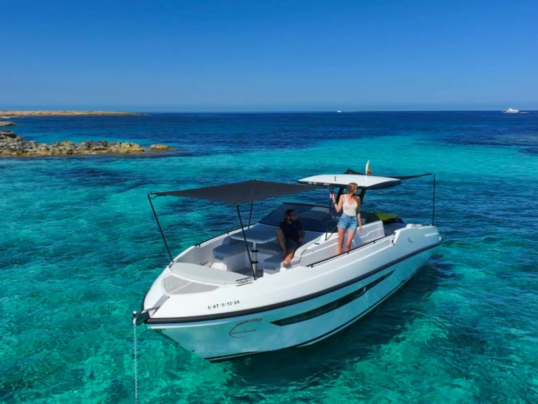 Rent a DAYTONA 35 11m Ibiza Town