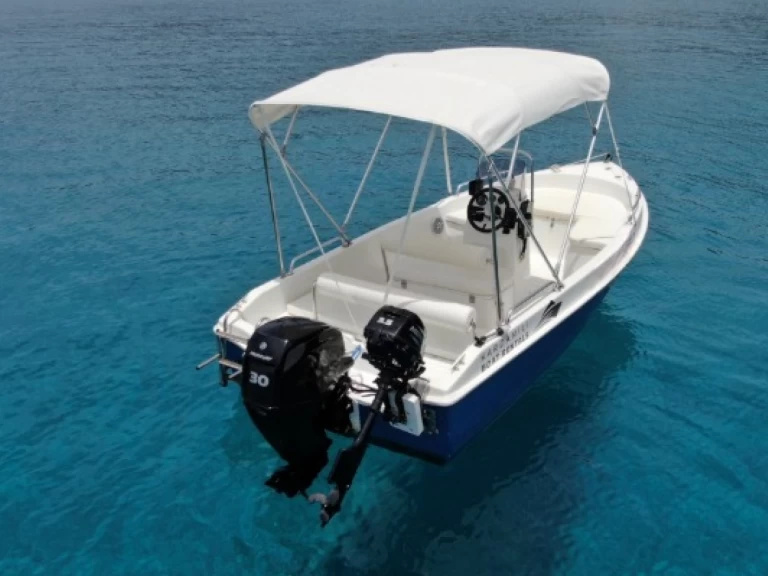 Motorboat for rent Kardamyli at the best price
