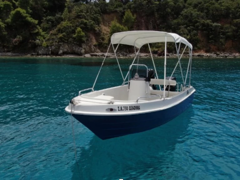 Assos 485 in Kardamyli on SamBoat