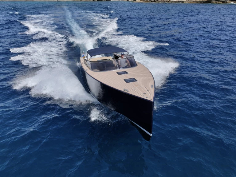 Motorboat for rent Ibiza Town at the best price