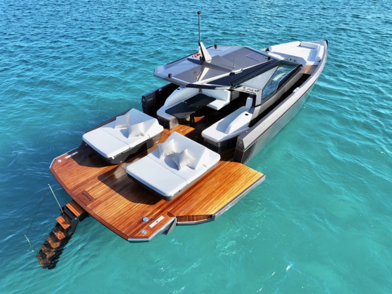 Motorboat for rent Ibiza Town at the best price
