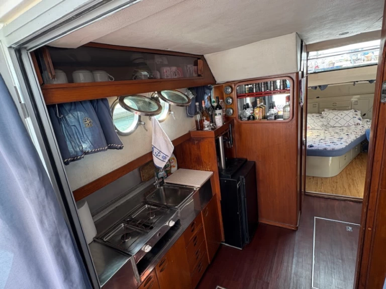 Motorboat rental in Bar - Rio Rio 1000 Fly