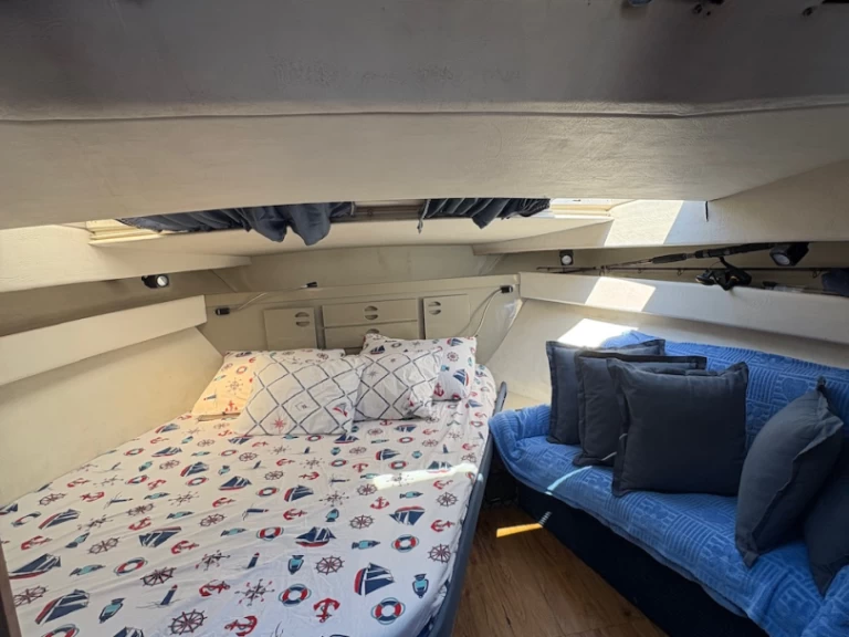 Motorboat rental with or without captain Rio Bar