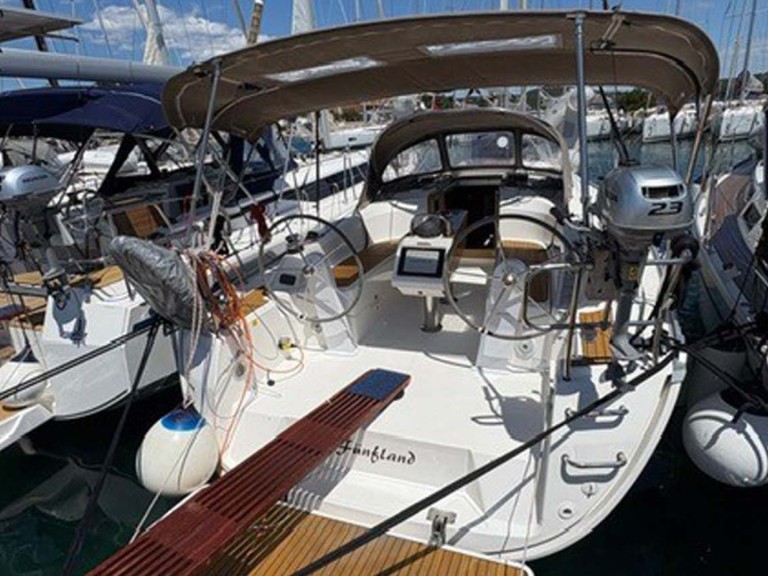 Yacht charter Jezera cheap Cruiser 34