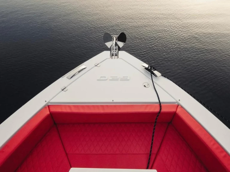 De Antonio Yacht D29 De Antonio Yacht D29 charter bareboat or captained in  Cala Gonone