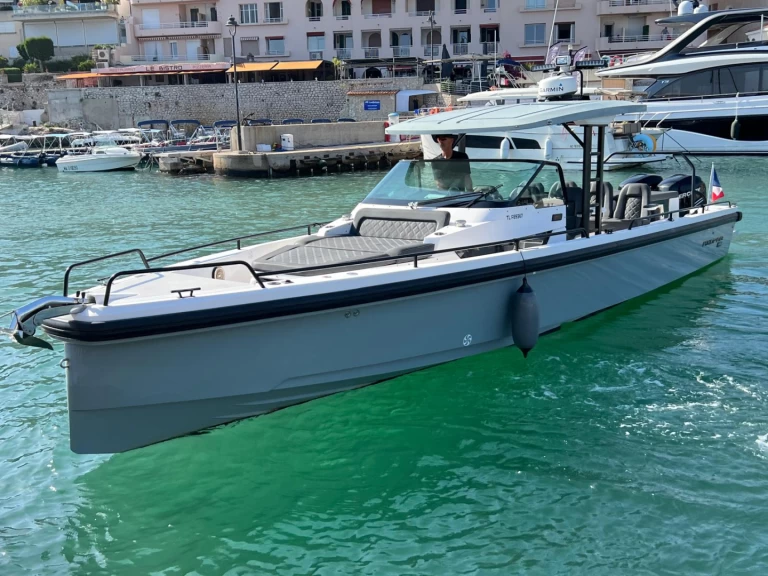 Yacht charter Marseille cheap 37 T-Top