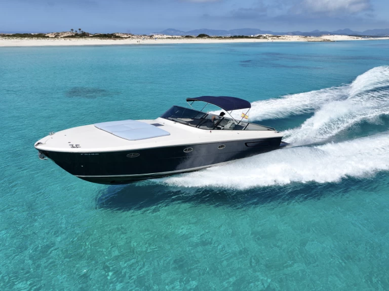 Bareboat Rental Motorboat ITAMA 40 with a boat licence