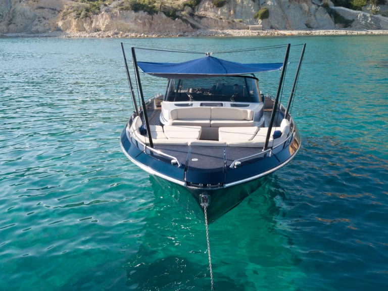 Bareboat Rental Motorboat CNM CONTINENTAL TENDER 50 with a boat licence