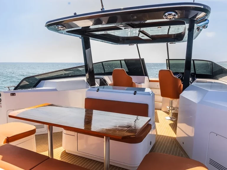 Motorboat rental with or without captain HOUSE OF HÜTTER Ibiza Town