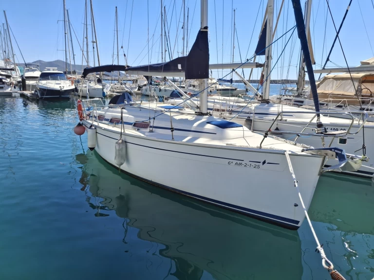 Yacht charter Sant Antoni de Portmany cheap Bavaria 30 Cruiser