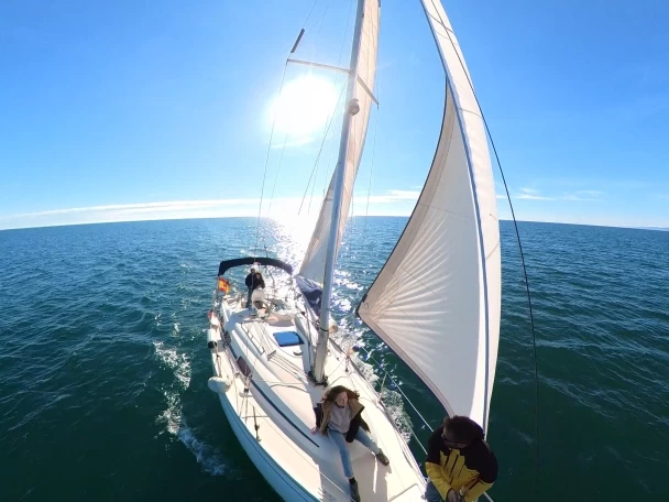 Sailboat rental in Sant Antoni de Portmany - Bavaria Bavaria 30 Cruiser