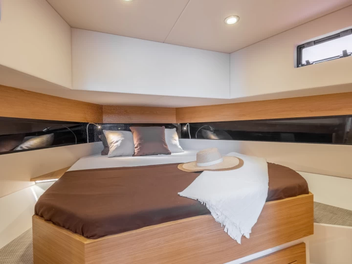 Motorboat for rent Ibiza Town at the best price